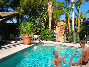 triangle-inn-palm-springs-newpool1.jpg